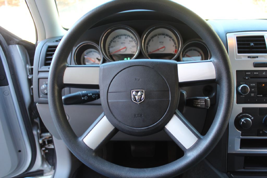 2009 Dodge Charger Image 17