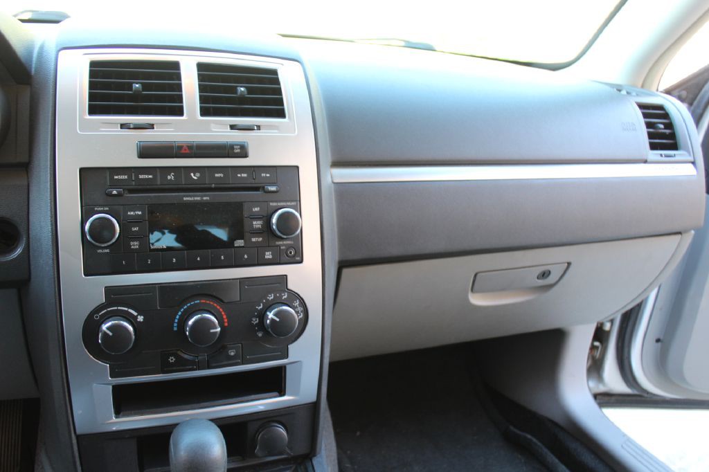 2009 Dodge Charger Image 19