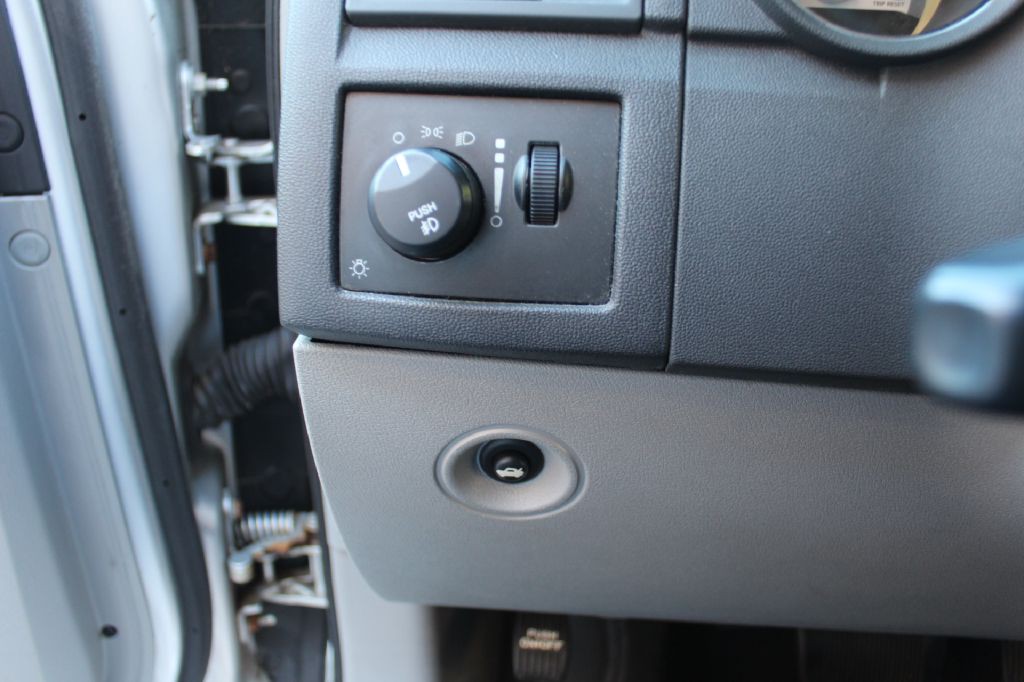 2009 Dodge Charger Image 20