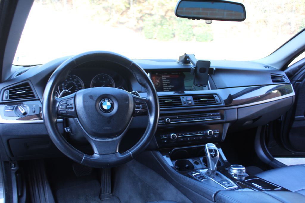 2016 BMW 5 Series Image 15