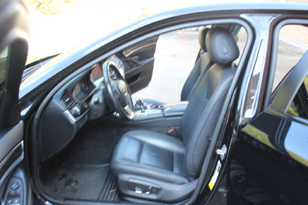 2015 BMW 5 Series Image 10