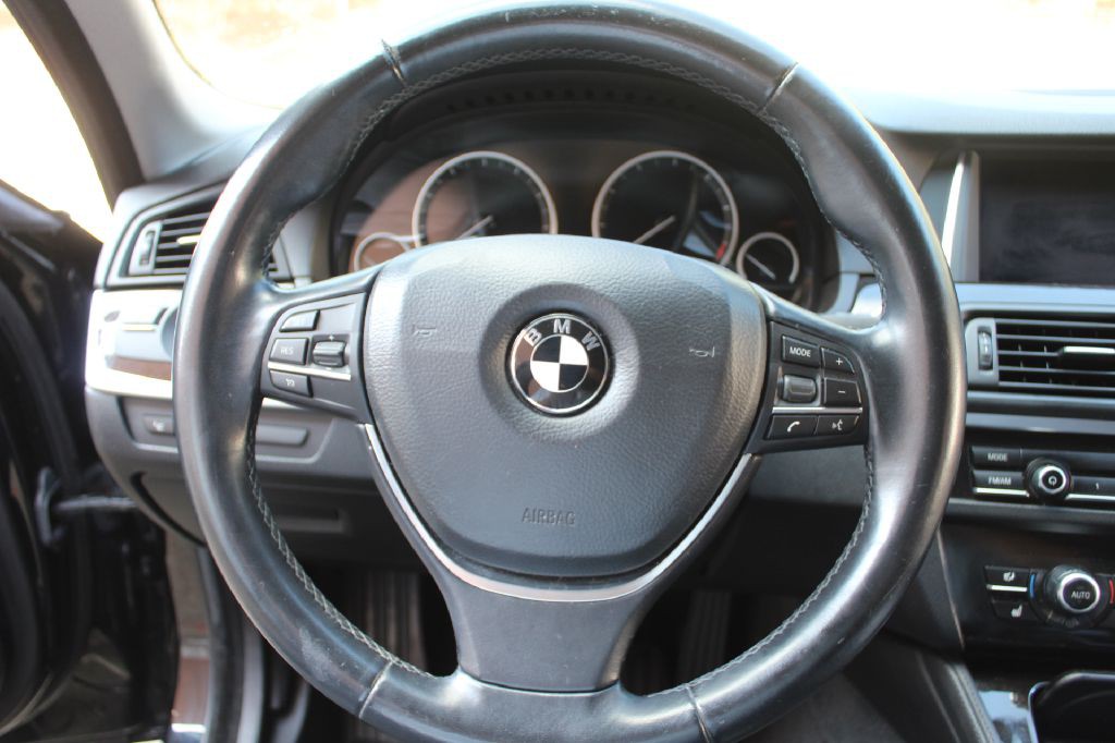 2015 BMW 5 Series Image 16