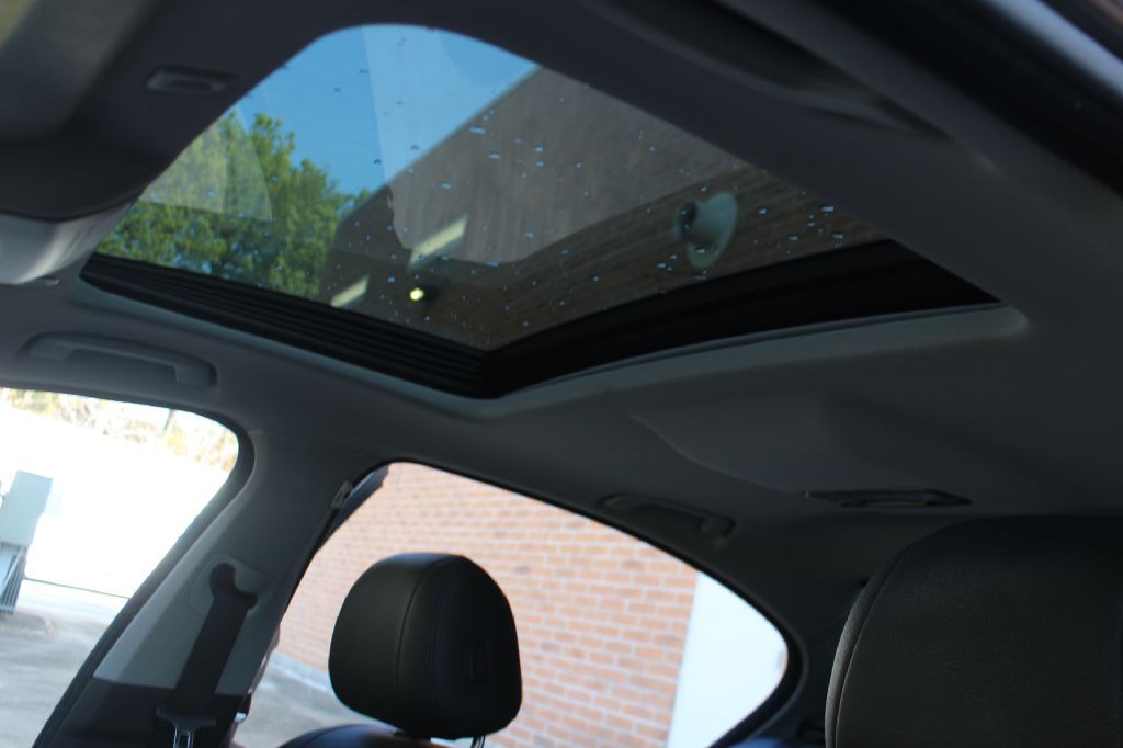 2015 BMW 5 Series Image 21