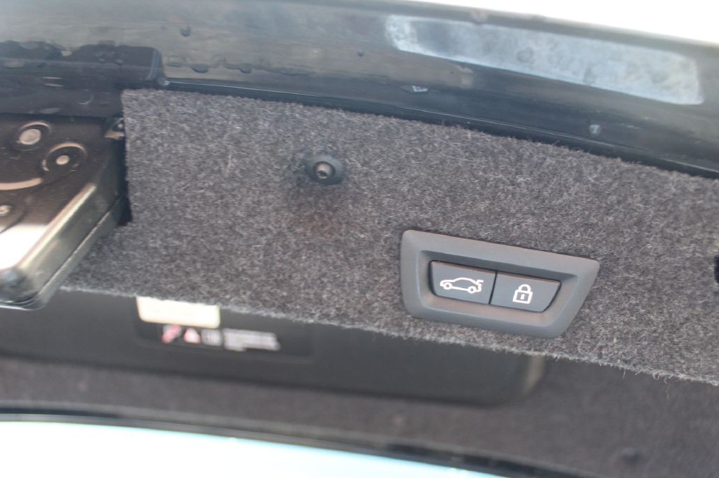 2015 BMW 5 Series Image 23