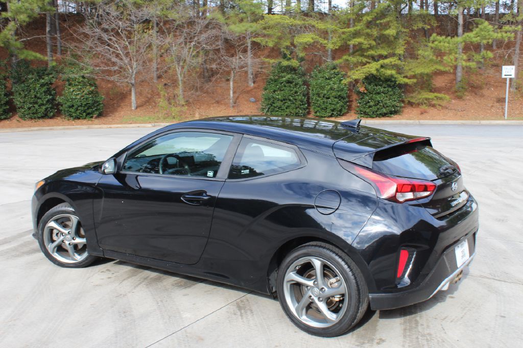 2019 Hyundai Veloster Image 3