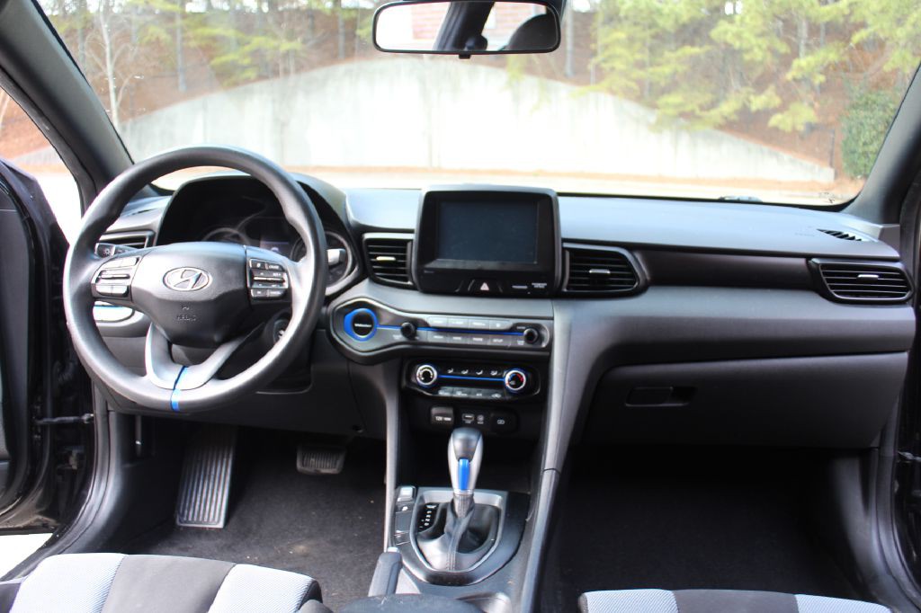 2019 Hyundai Veloster Image 13