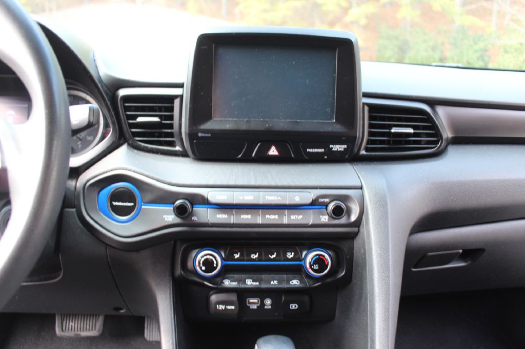 2019 Hyundai Veloster Image 16