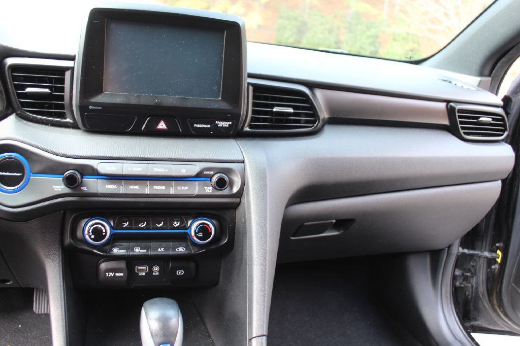 2019 Hyundai Veloster Image 17