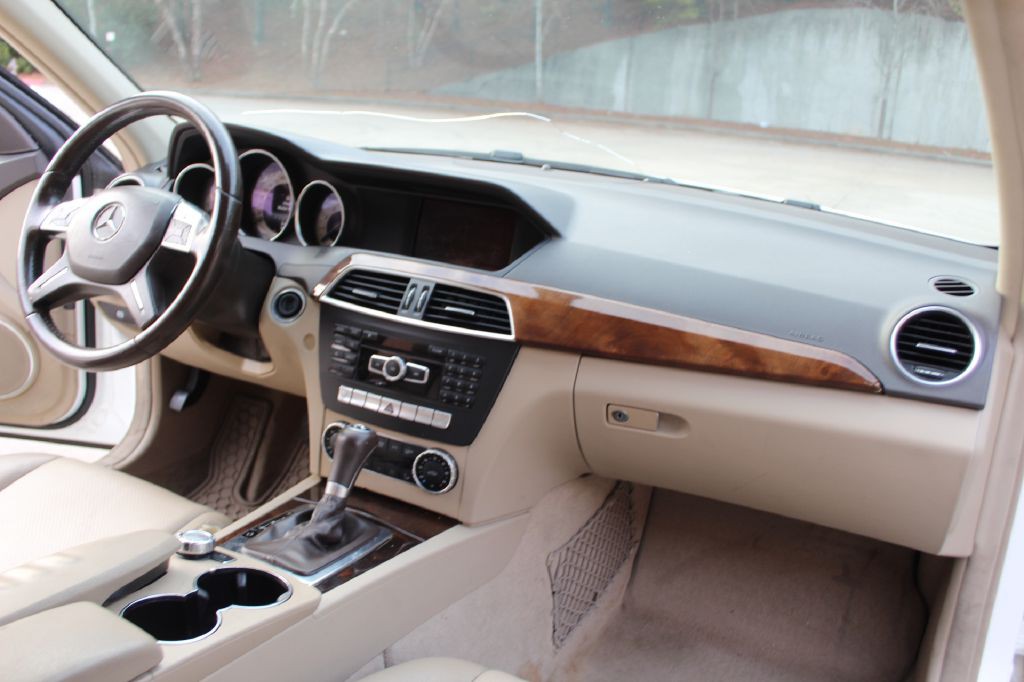 2014 Mercedes-Benz C-Class Image 11