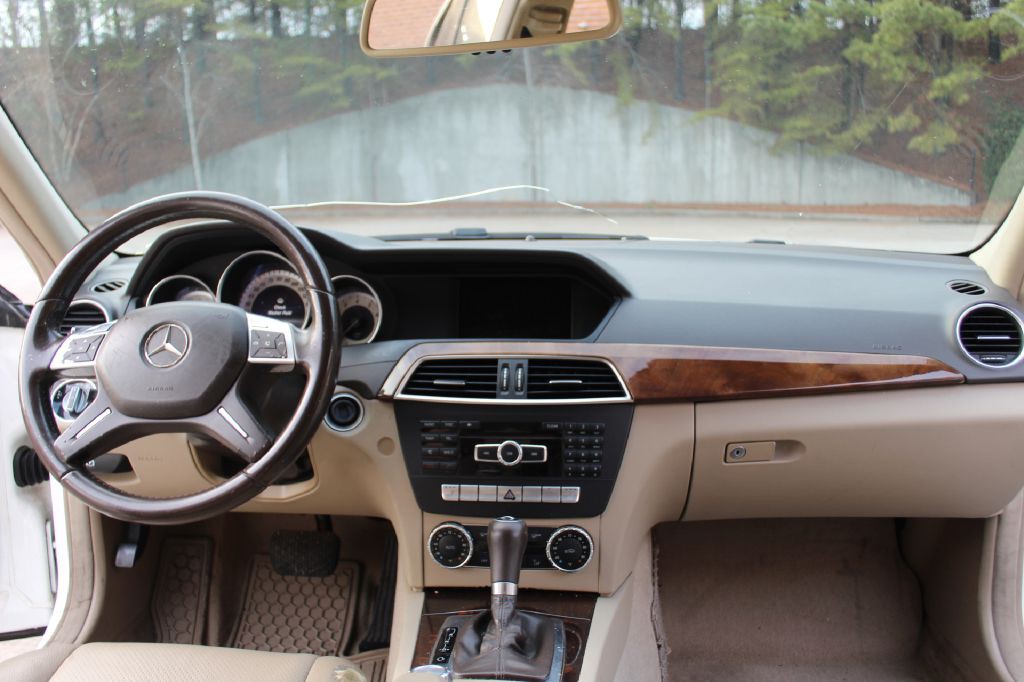 2014 Mercedes-Benz C-Class Image 12