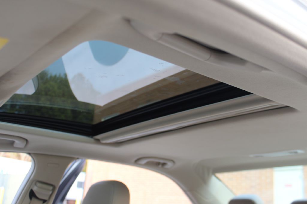 2014 Mercedes-Benz C-Class Image 18