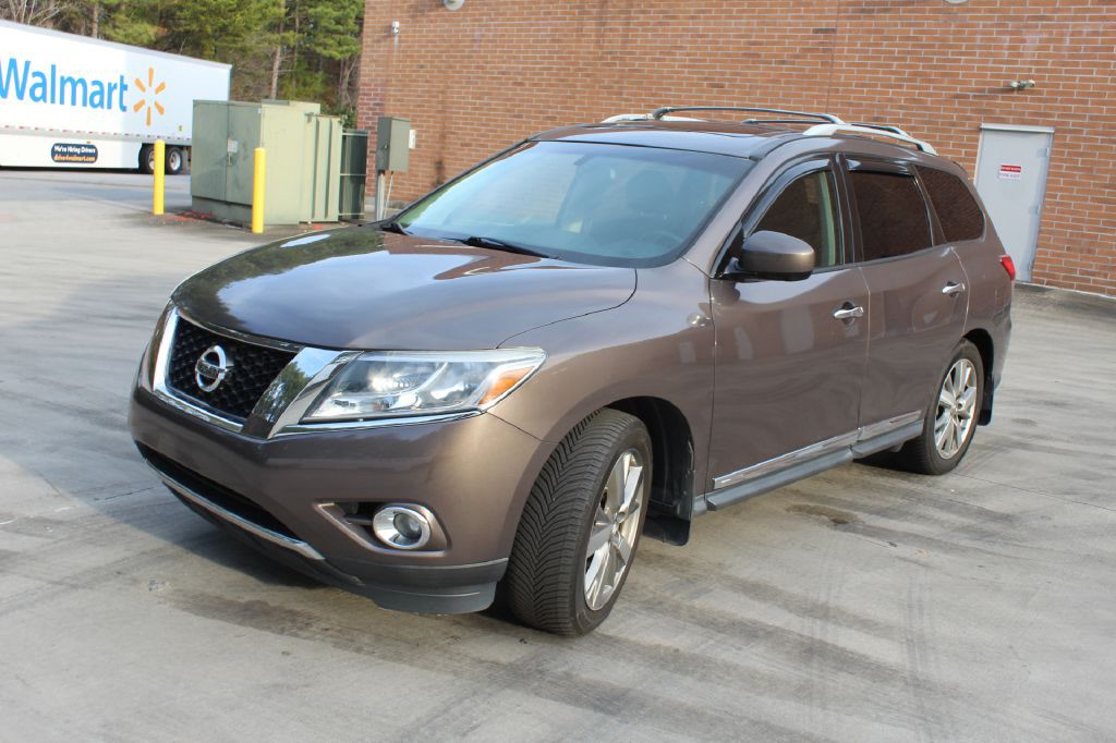 2015 Nissan Pathfinder Image 2