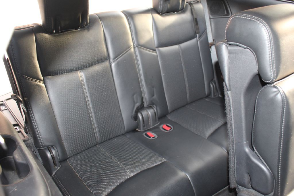 2015 Nissan Pathfinder Image 13