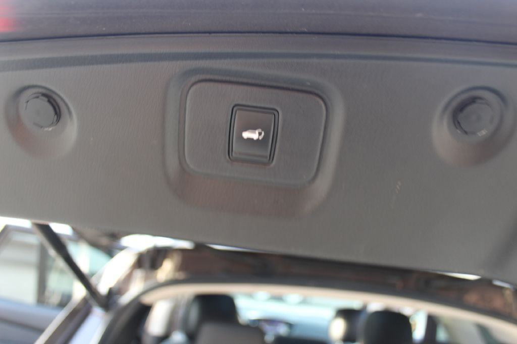 2015 Nissan Pathfinder Image 23