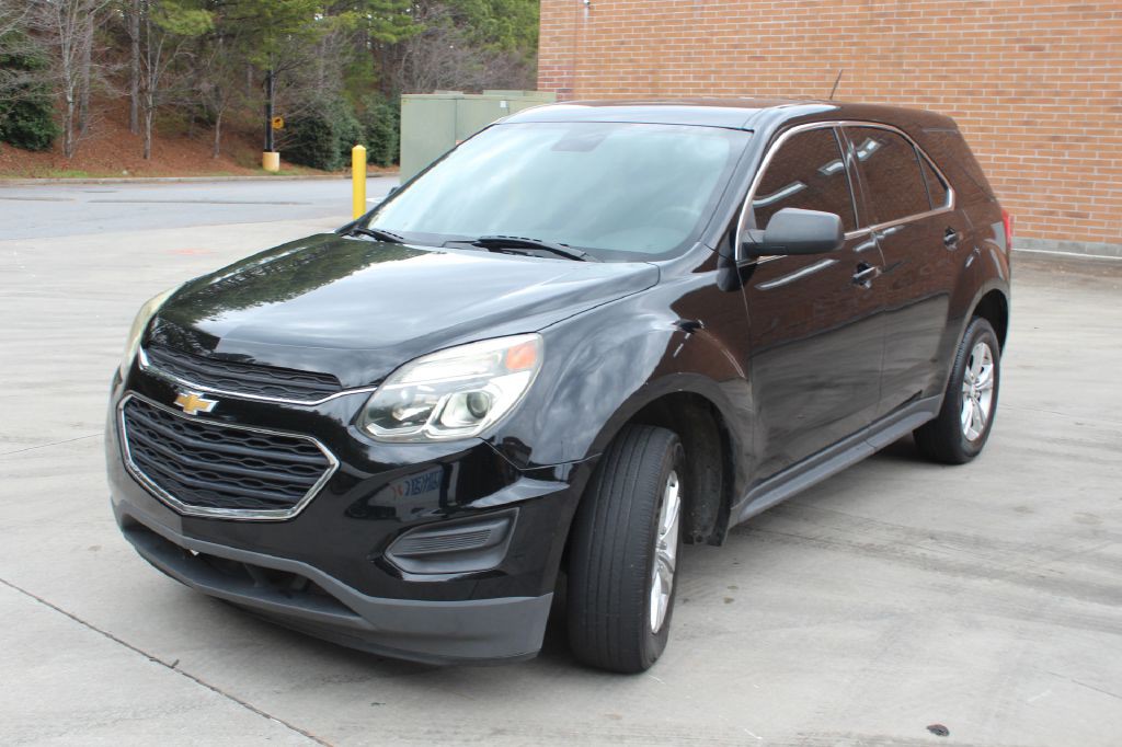 2017 Chevrolet Equinox Image 2