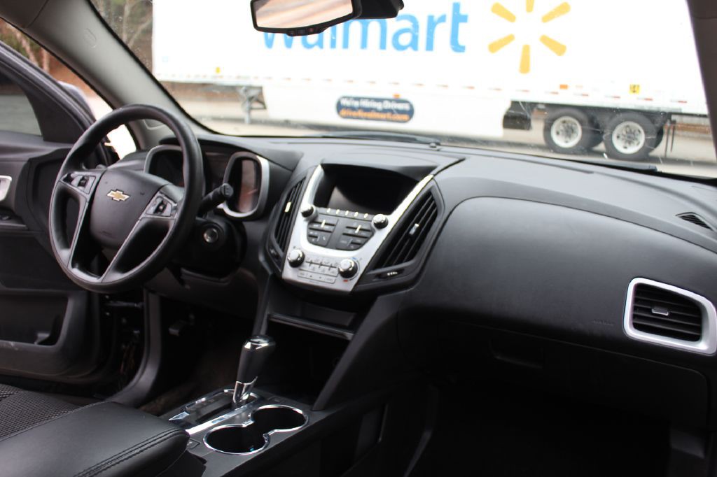 2017 Chevrolet Equinox Image 13