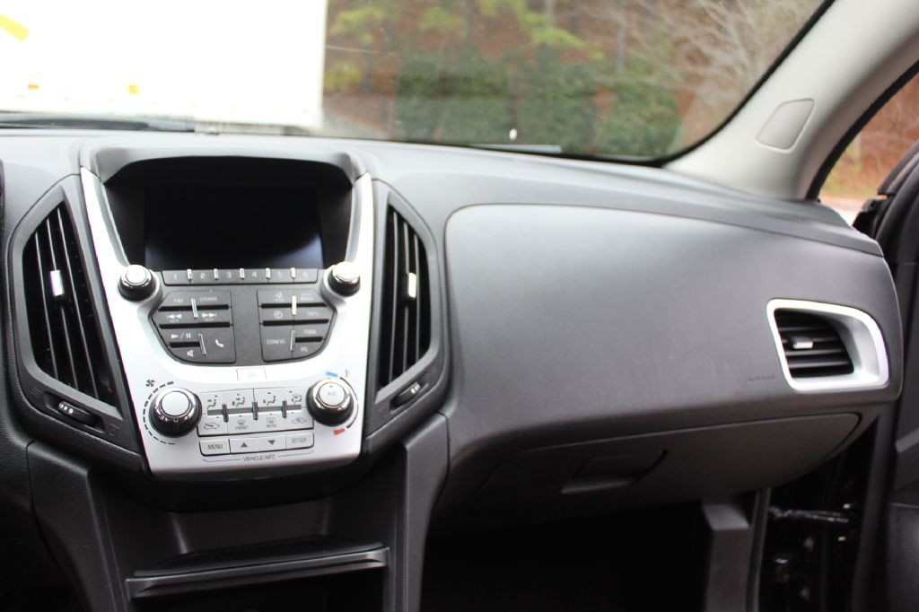 2017 Chevrolet Equinox Image 18