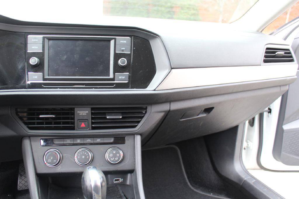 2019 Volkswagen Jetta Image 17