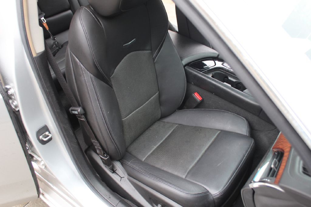 2016 Cadillac CTS Image 12