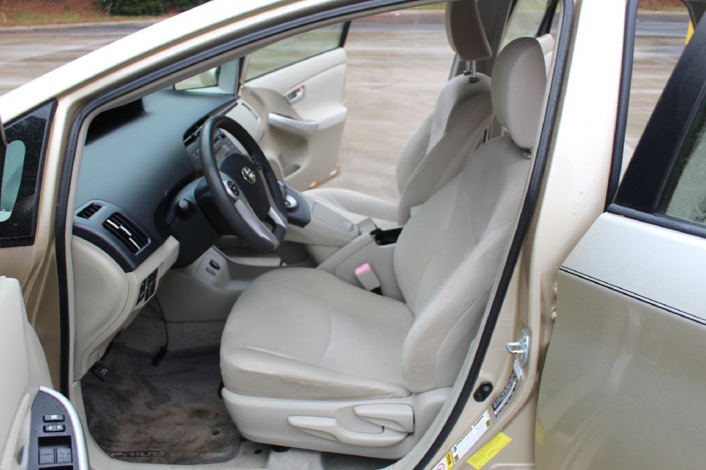 2010 Toyota Prius Image 10