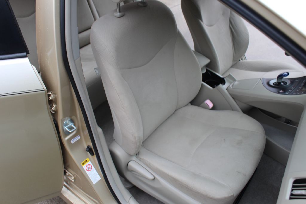 2010 Toyota Prius Image 12