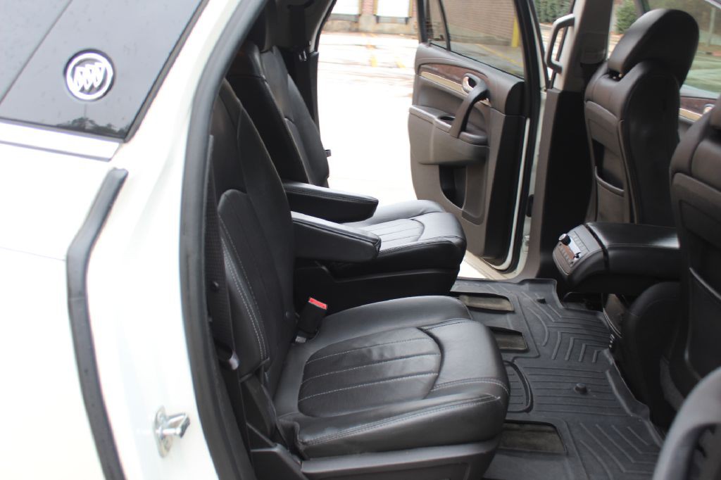 2015 Buick Enclave Image 8