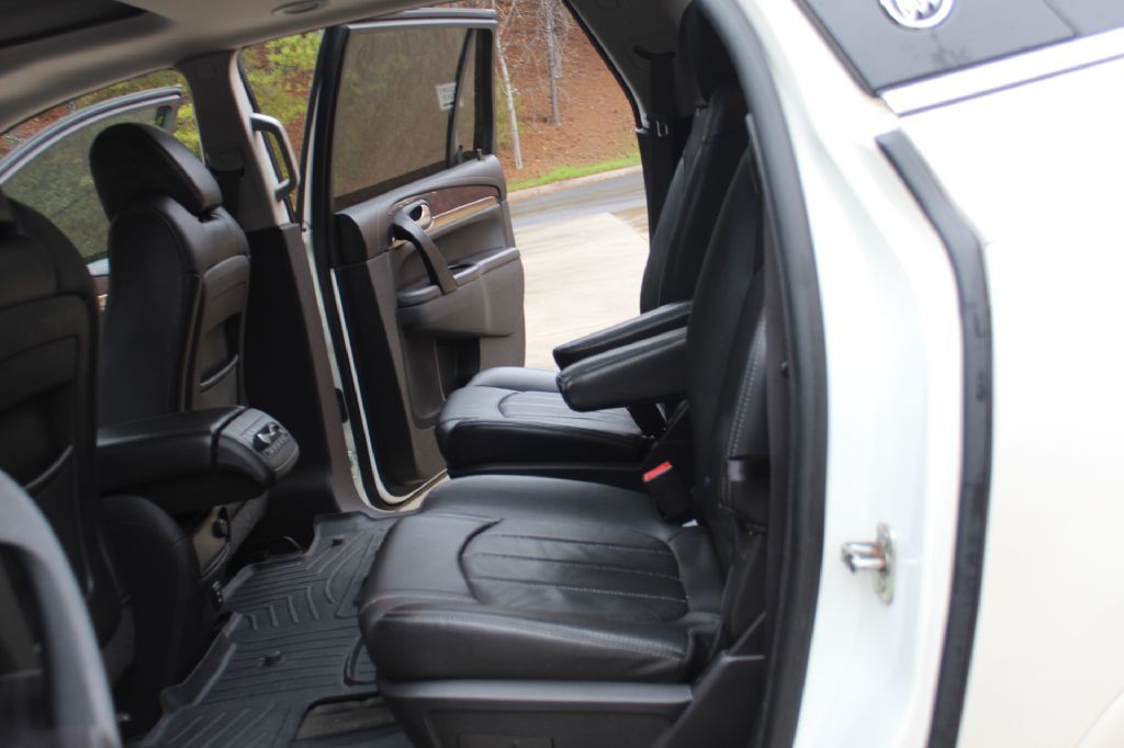 2015 Buick Enclave Image 9