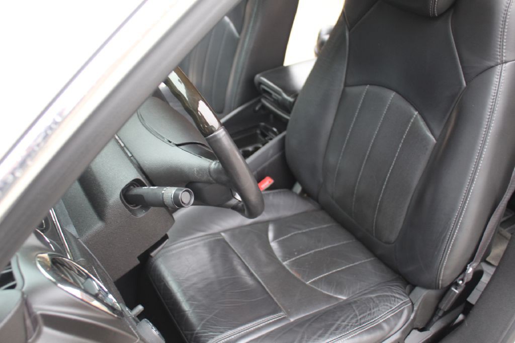 2015 Buick Enclave Image 11