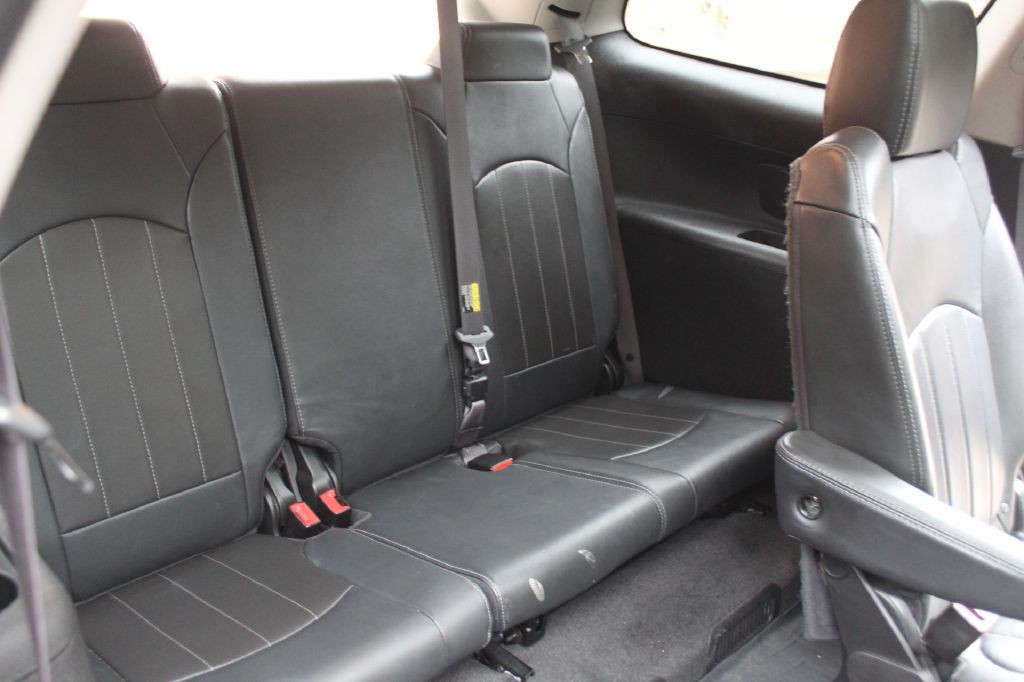 2015 Buick Enclave Image 13