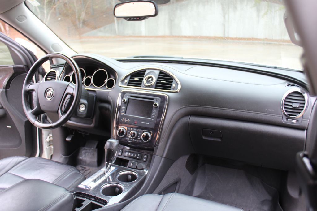 2015 Buick Enclave Image 15