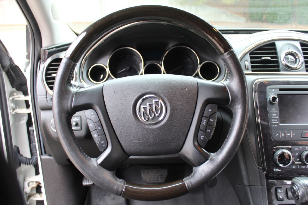 2015 Buick Enclave Image 18