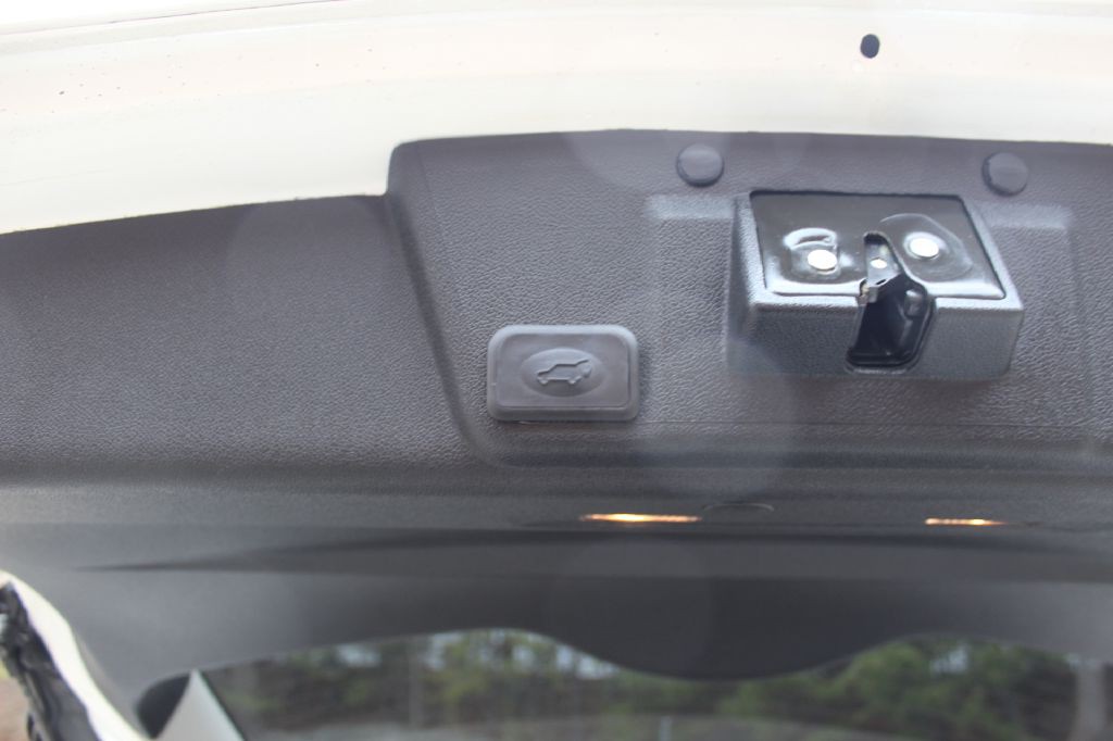 2015 Buick Enclave Image 24