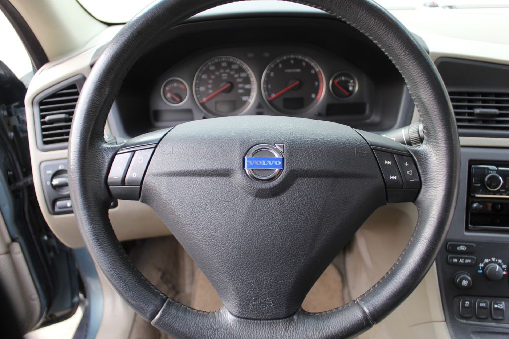 2004 Volvo S60 Image 16