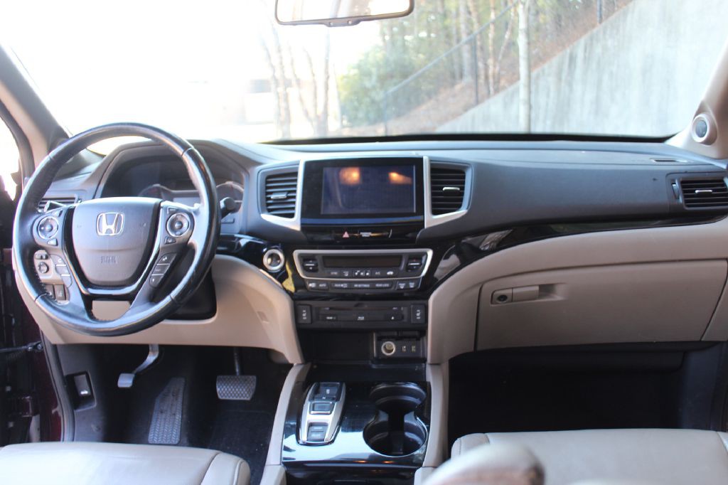 2016 Honda Pilot Image 17