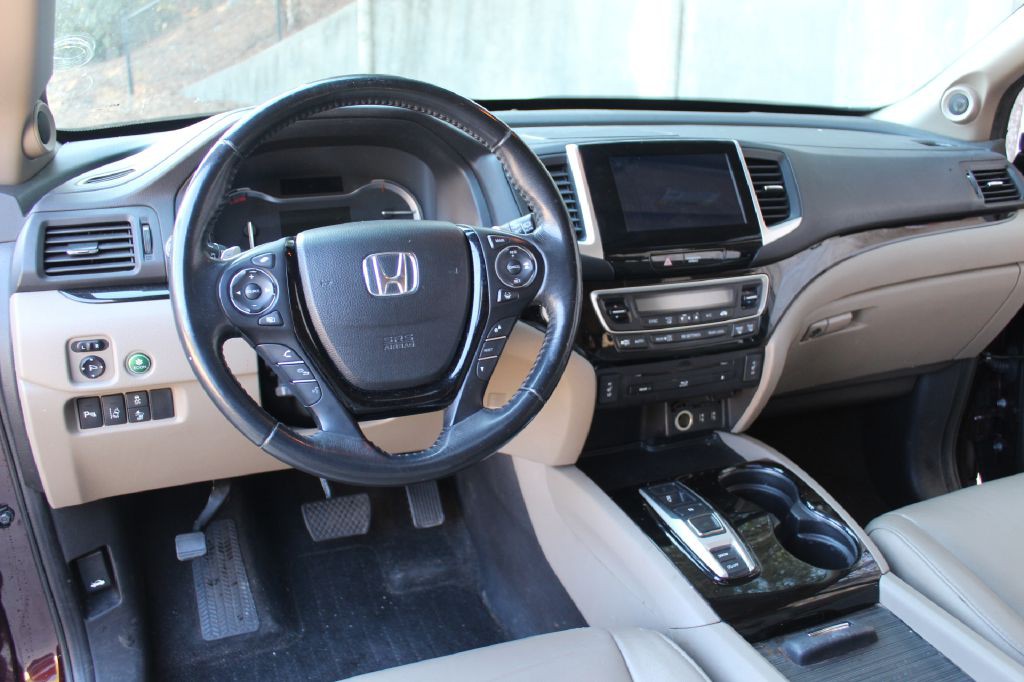 2016 Honda Pilot Image 18