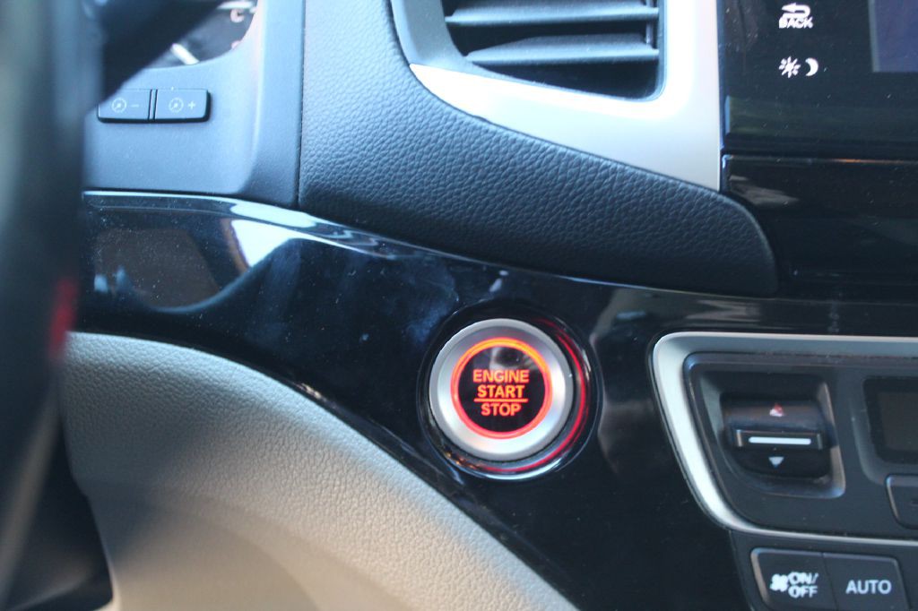 2016 Honda Pilot Image 26