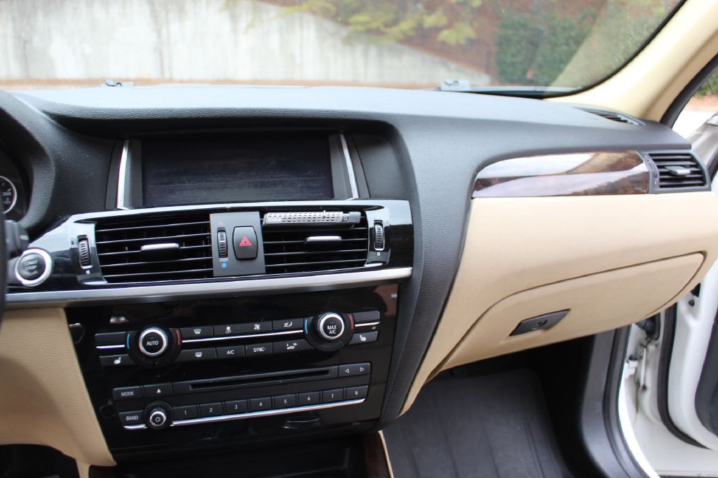 2017 BMW X3 Image 17