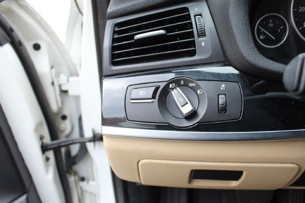 2017 BMW X3 Image 19