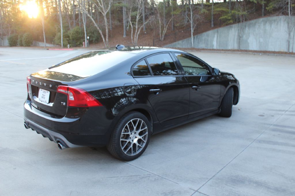 2017 Volvo S60 Image 5