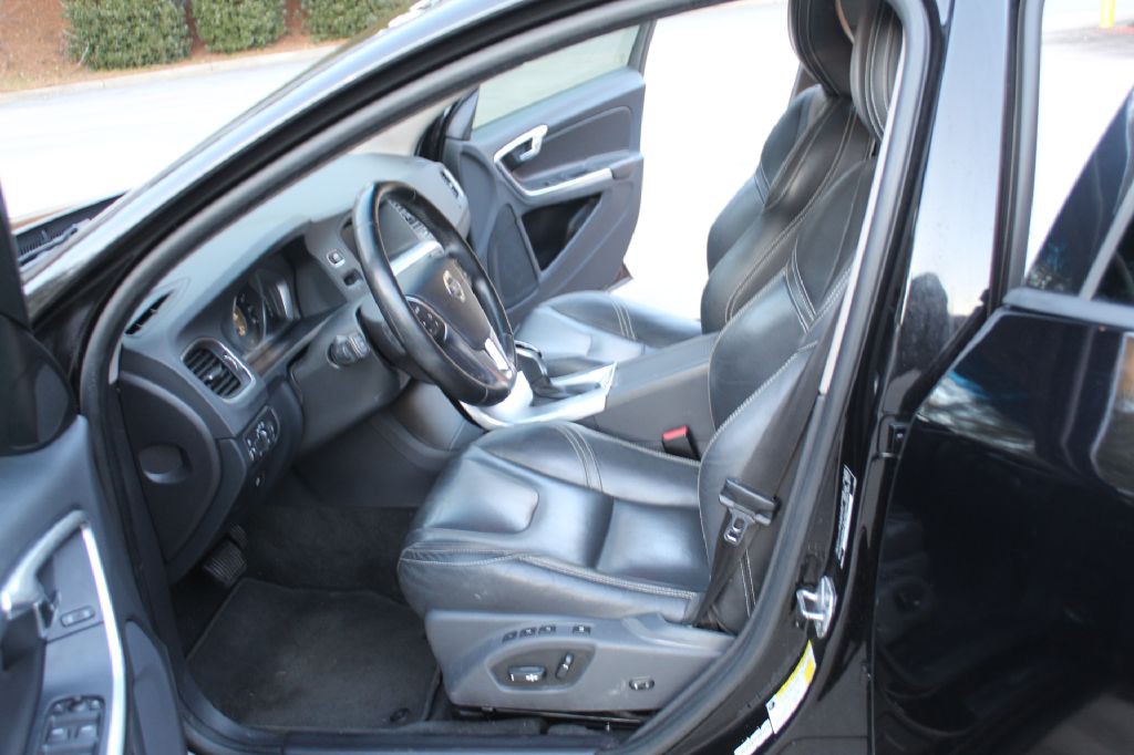 2017 Volvo S60 Image 10