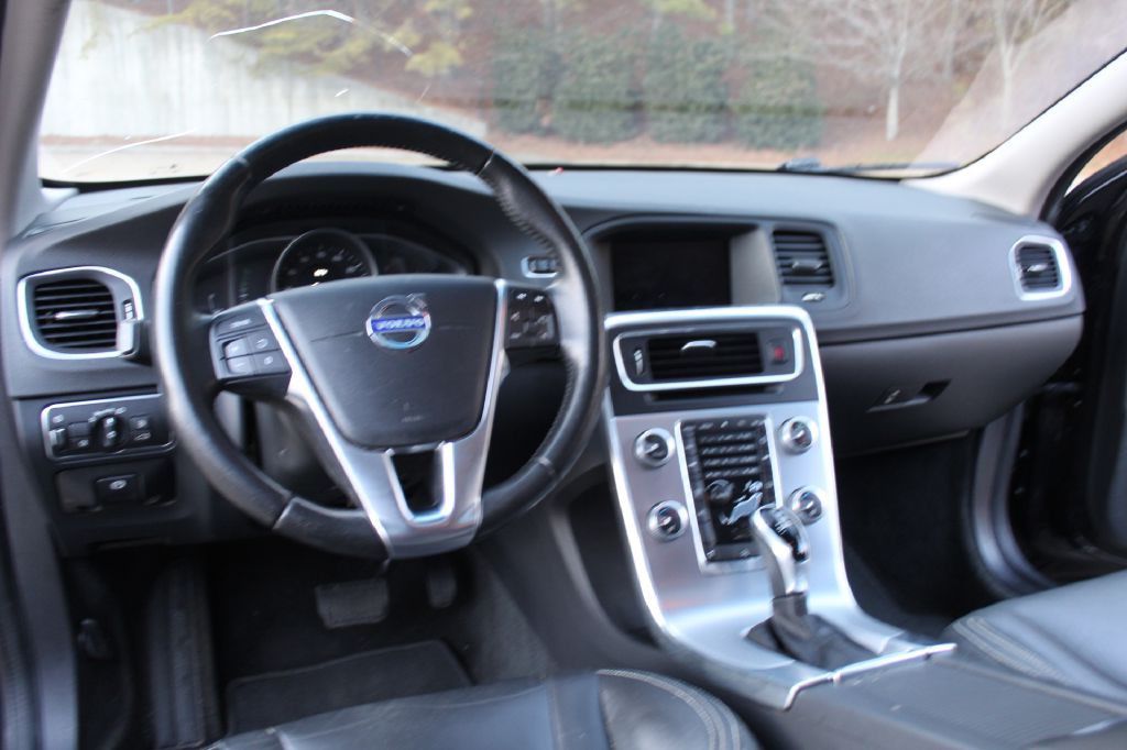 2017 Volvo S60 Image 15