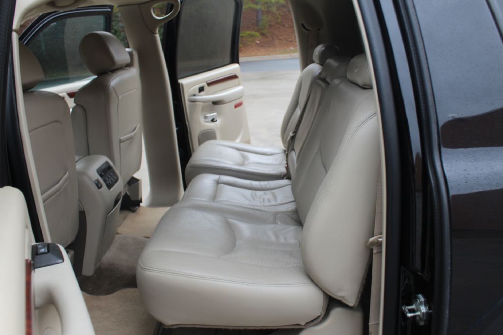 2006 Cadillac Escalade Image 9