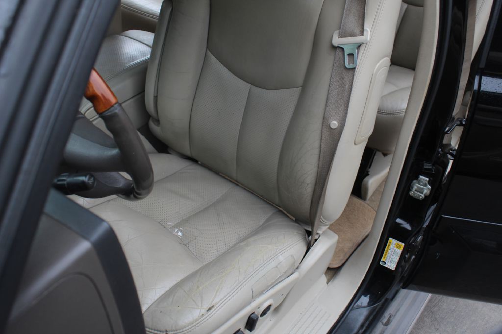 2006 Cadillac Escalade Image 11