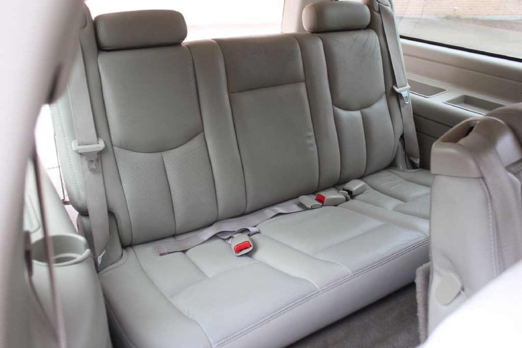 2006 Cadillac Escalade Image 13