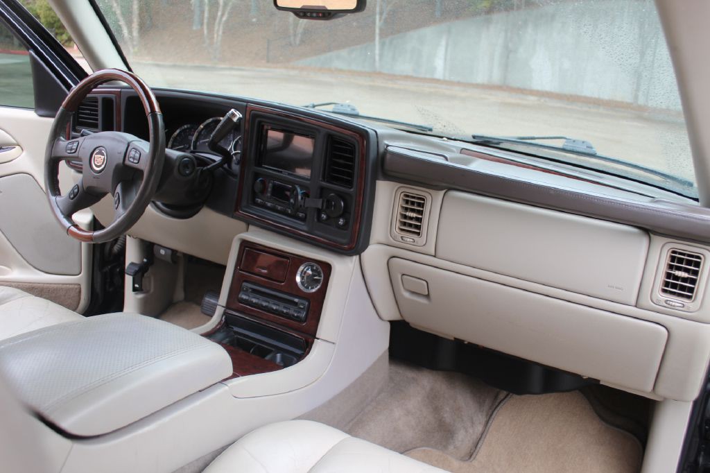 2006 Cadillac Escalade Image 14