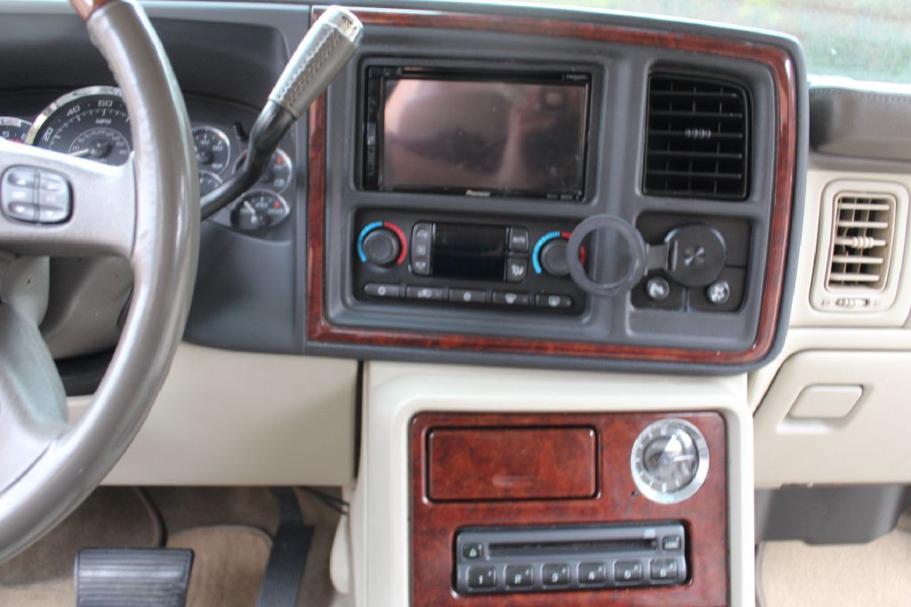 2006 Cadillac Escalade Image 18