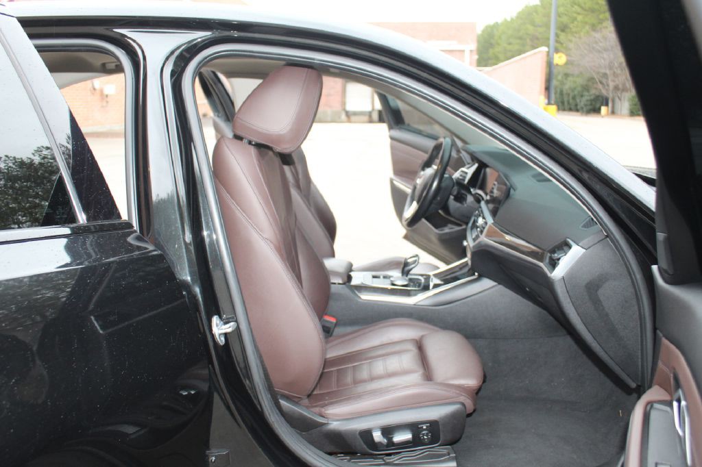 2019 BMW 3 Series Image 7