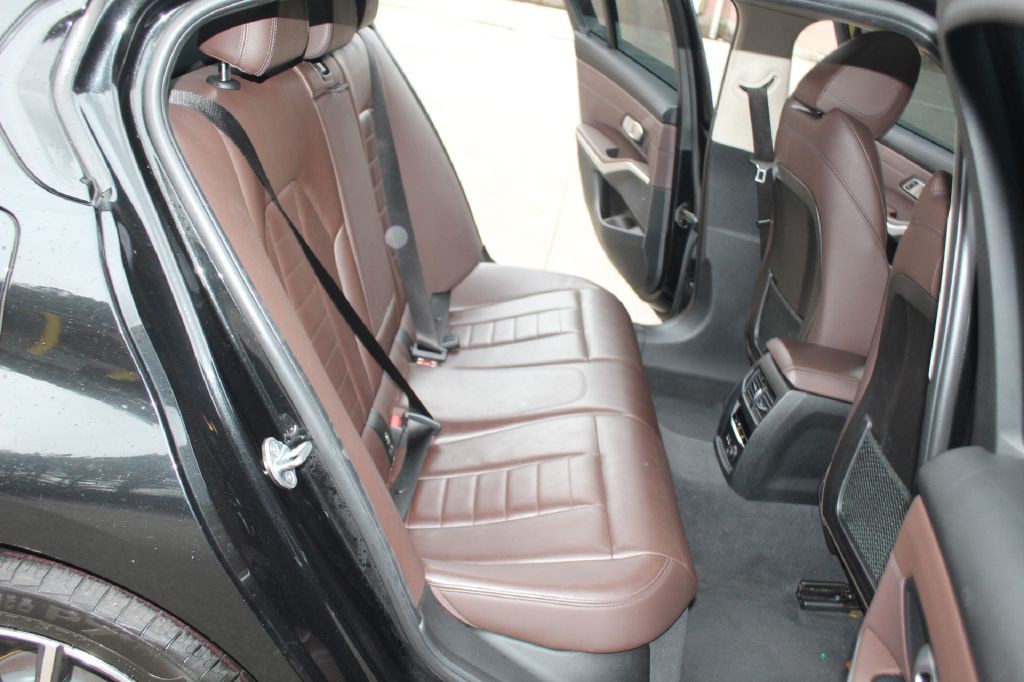 2019 BMW 3 Series Image 8