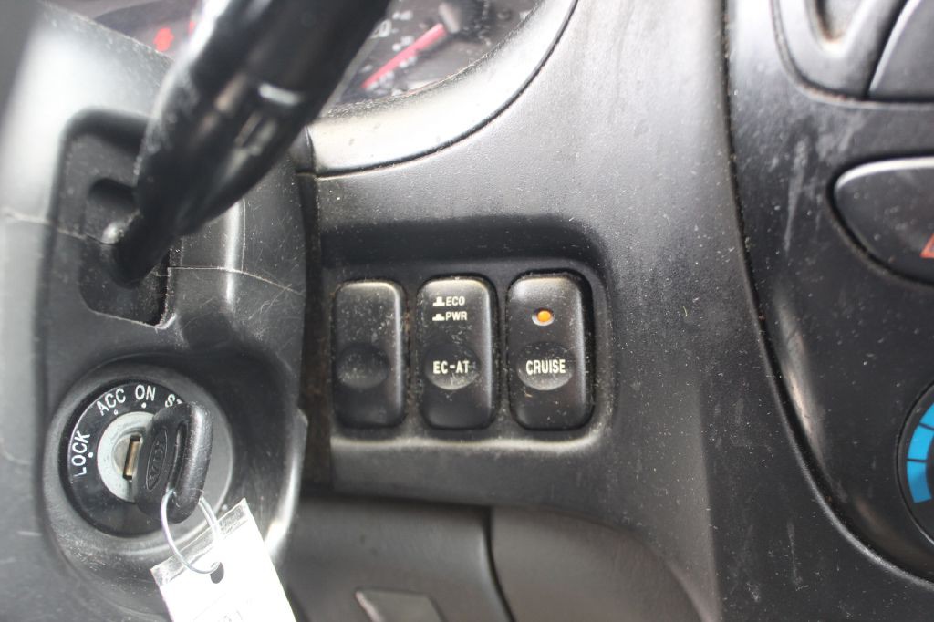 2002 Kia Sportage Image 16