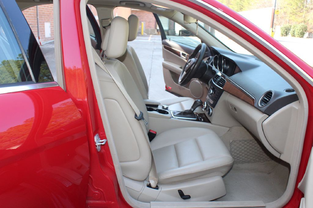 2012 Mercedes-Benz C-Class Image 7